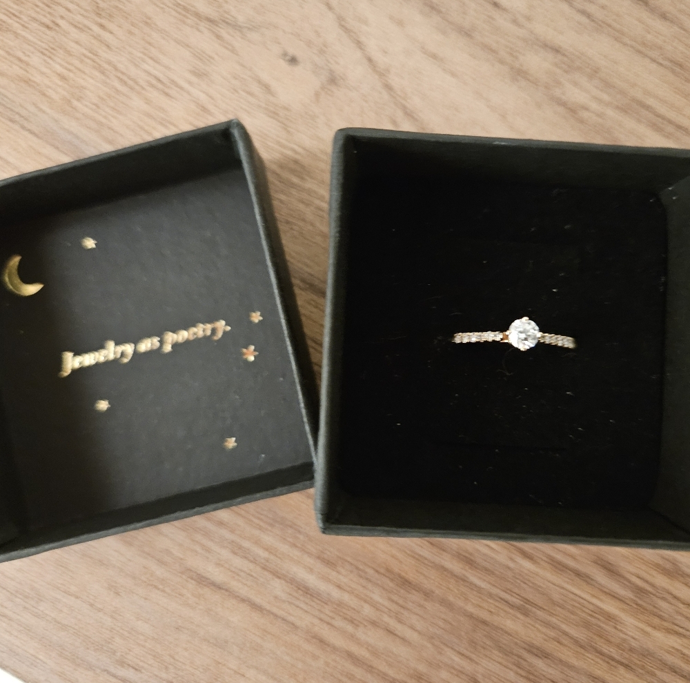 18k Rose Gold Diamond Engagement Ring .333c - Picture 8 of 12